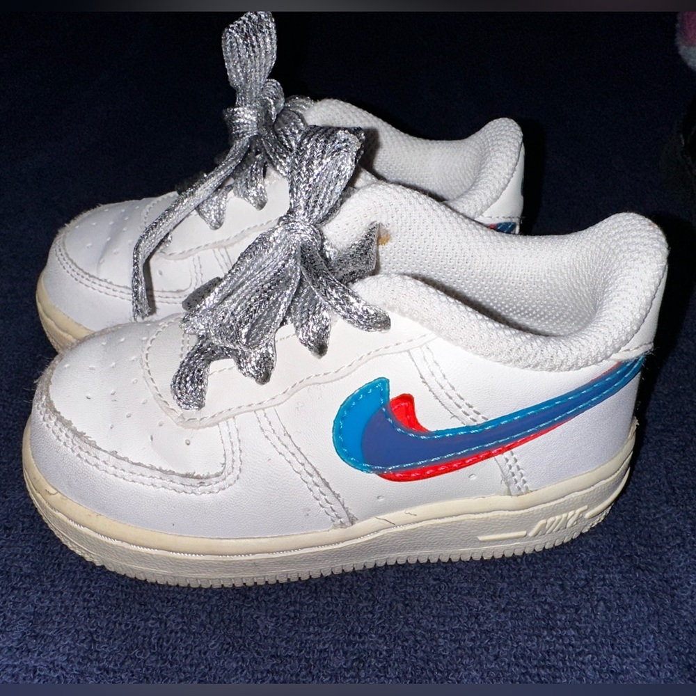 Nike shoes for girls end boy zize 6c